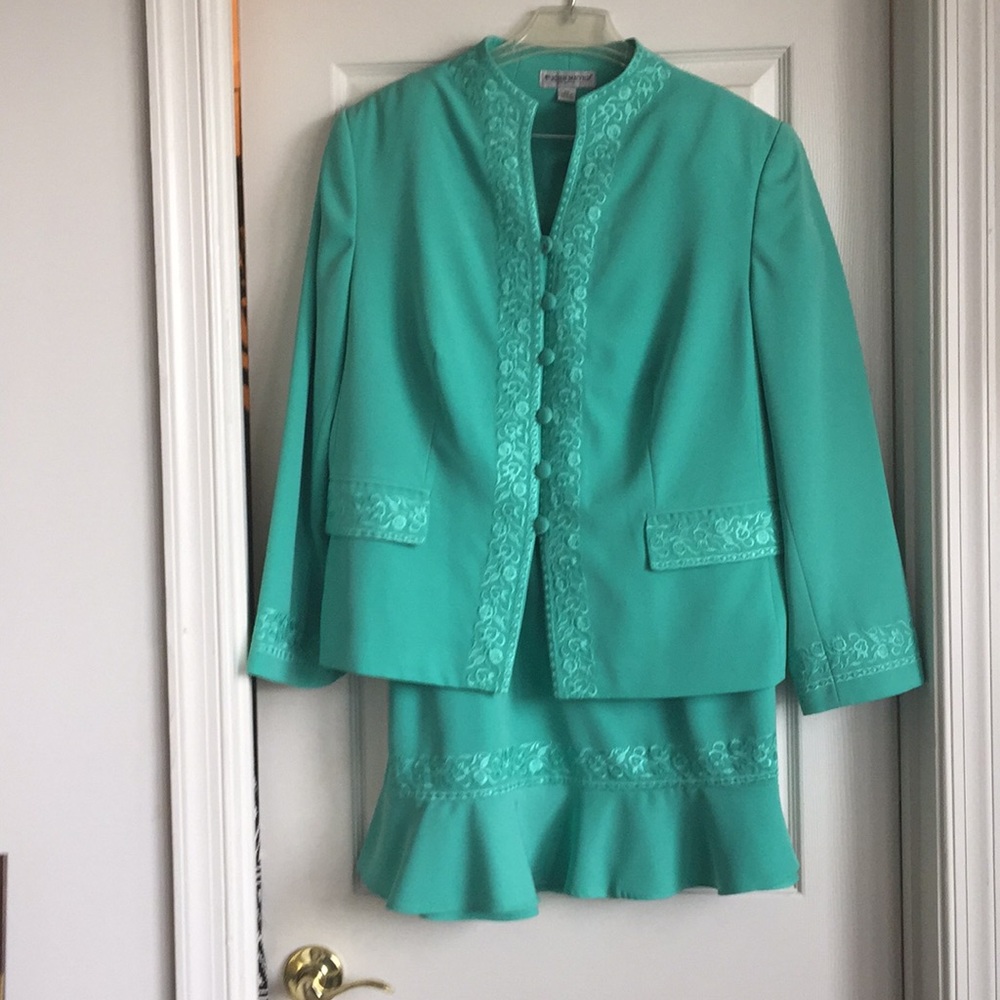 2 piece Suite
